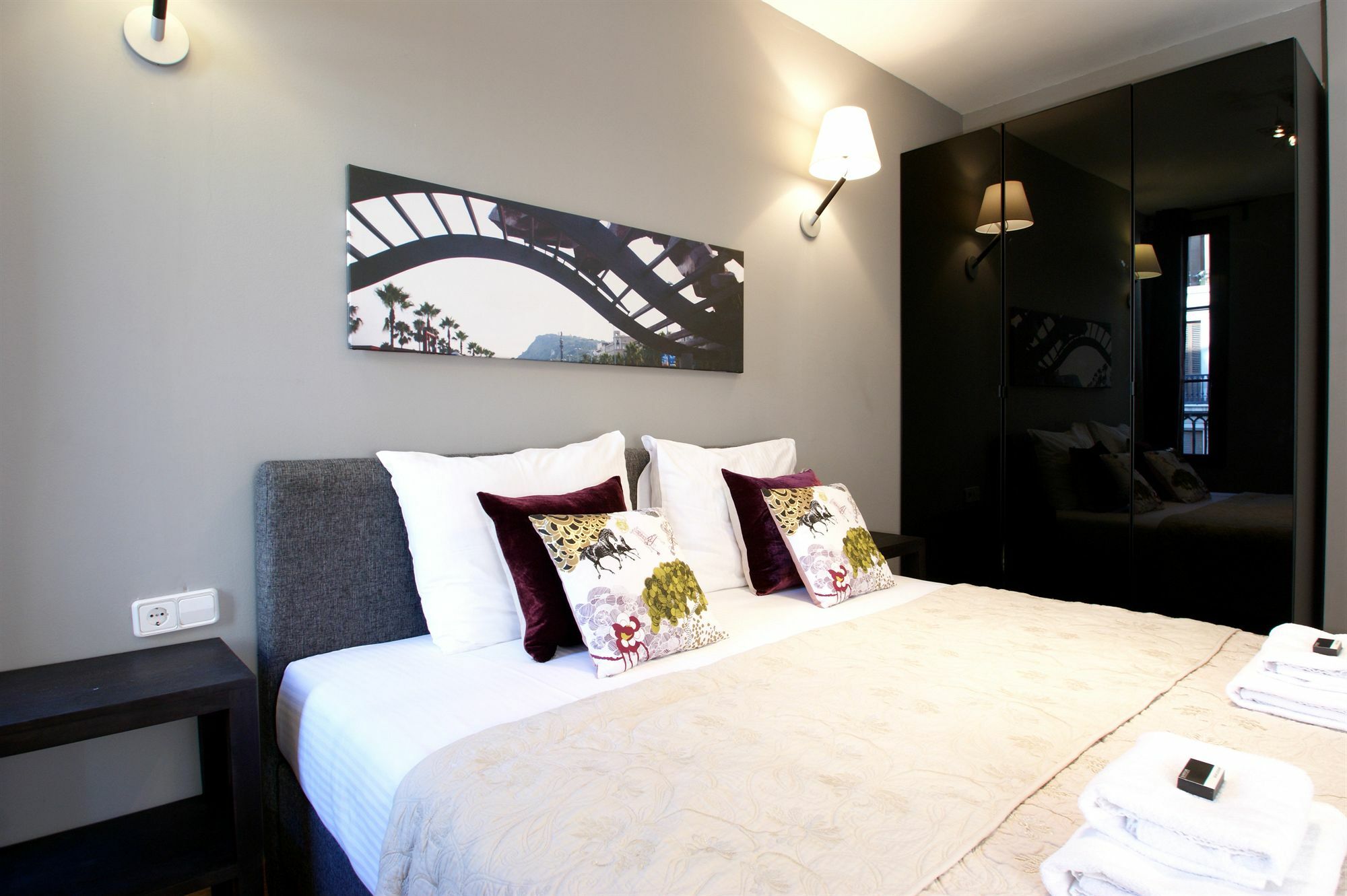 Short Stay Group Paseo De Gracia Serviced Apartments Barcelona Exteriör bild